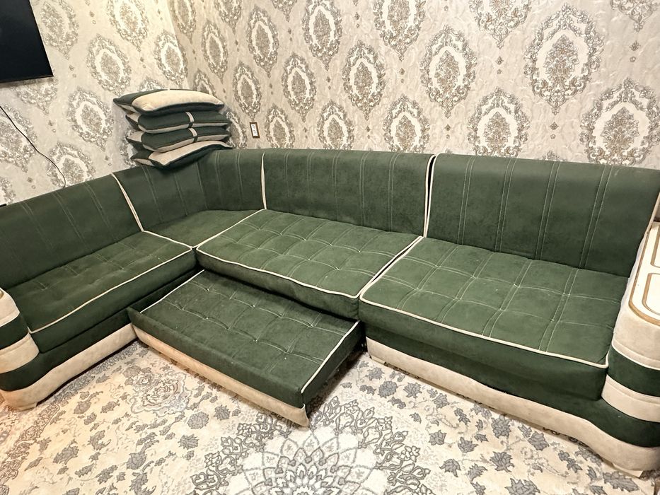 Divan 6 ta yostiqlari bn tegi ochladi stulchasi 2 ta narxi 3 mln