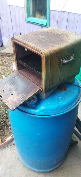 Печь духовка электрическая.