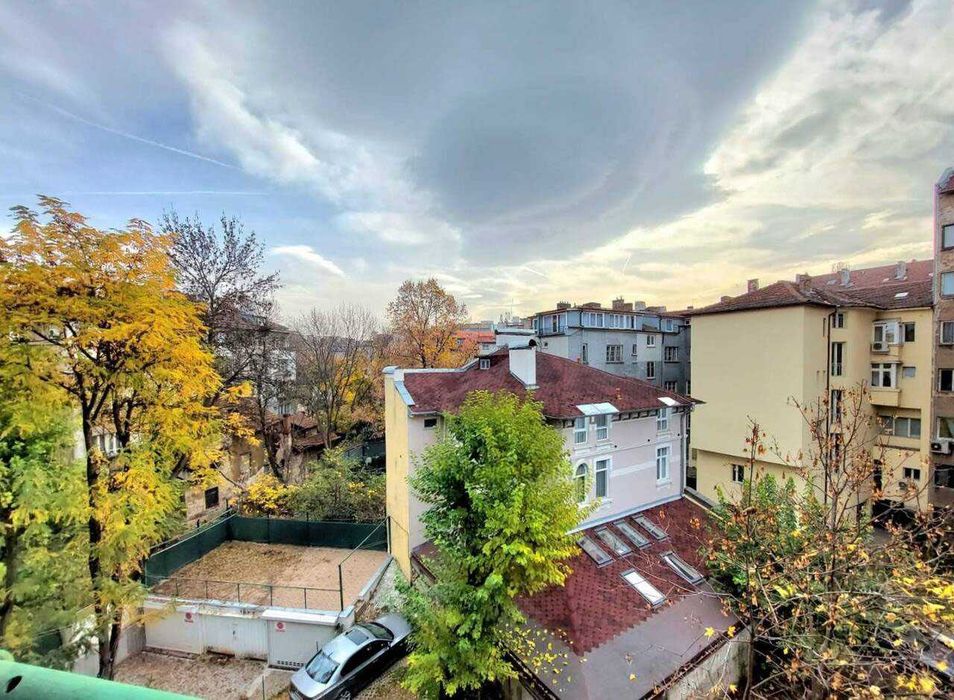 Дава се под наем Тристаен апартамент в София, Център - 83 кв.м за 700 € - Снимка #11