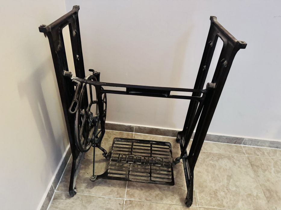 Основа от машина Сингер