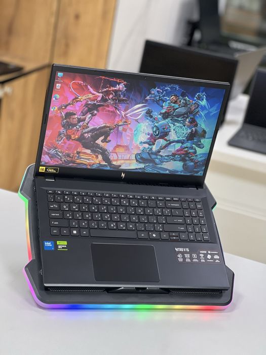 Acer Nitro V15 | RTX 4050 | 165Hz | Core 7 240H