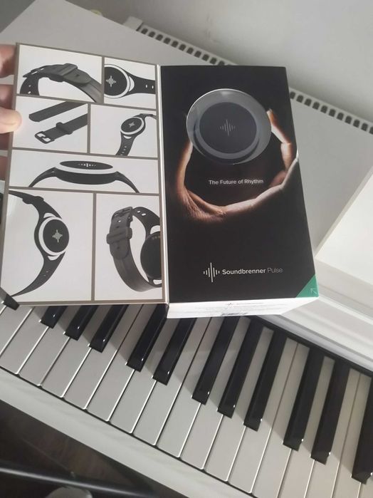 Pian Yamaha YDP 143 Arius + Metronom electronic Soundbrenner Pulse