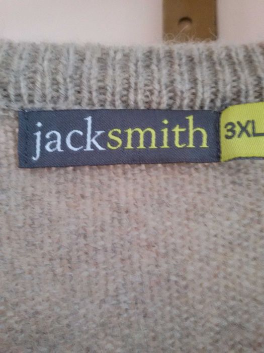 Продам джемпер мужской.