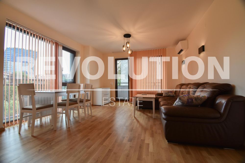 Дава се под наем Двустаен апартамент в София, Център - 64 кв.м за 690 € - Снимка #1