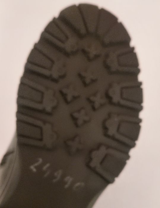 Продаю новые одежды