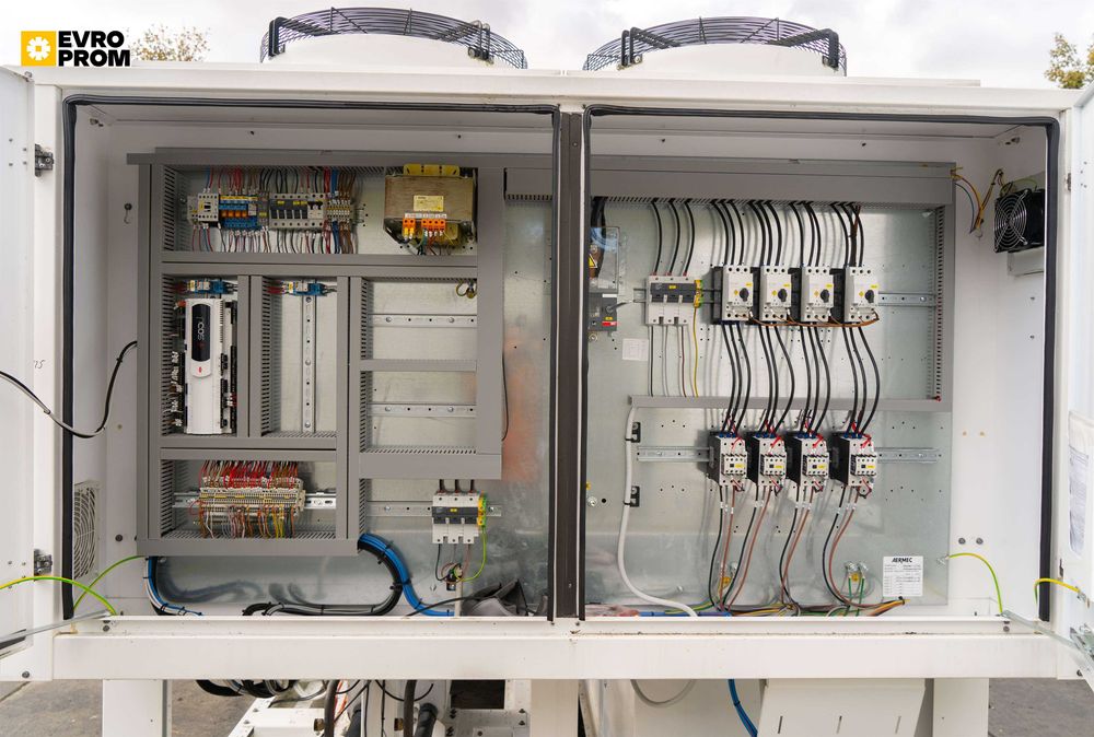 Chiller răcit cu aer AERMEC NRB0800 L | chiller 200 kw pret | Outlet | air cooled chiller for sale