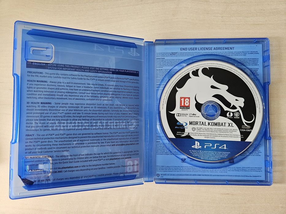Vând Mortal Kombat XL ps4 în stare utilizata