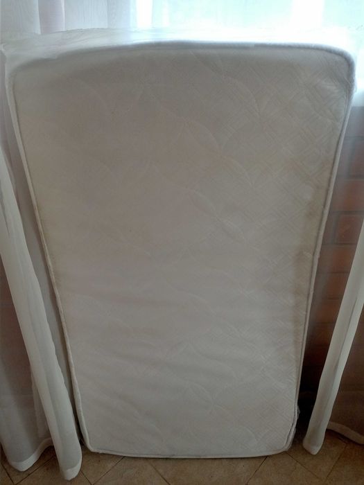 кроватка детская с матрасом