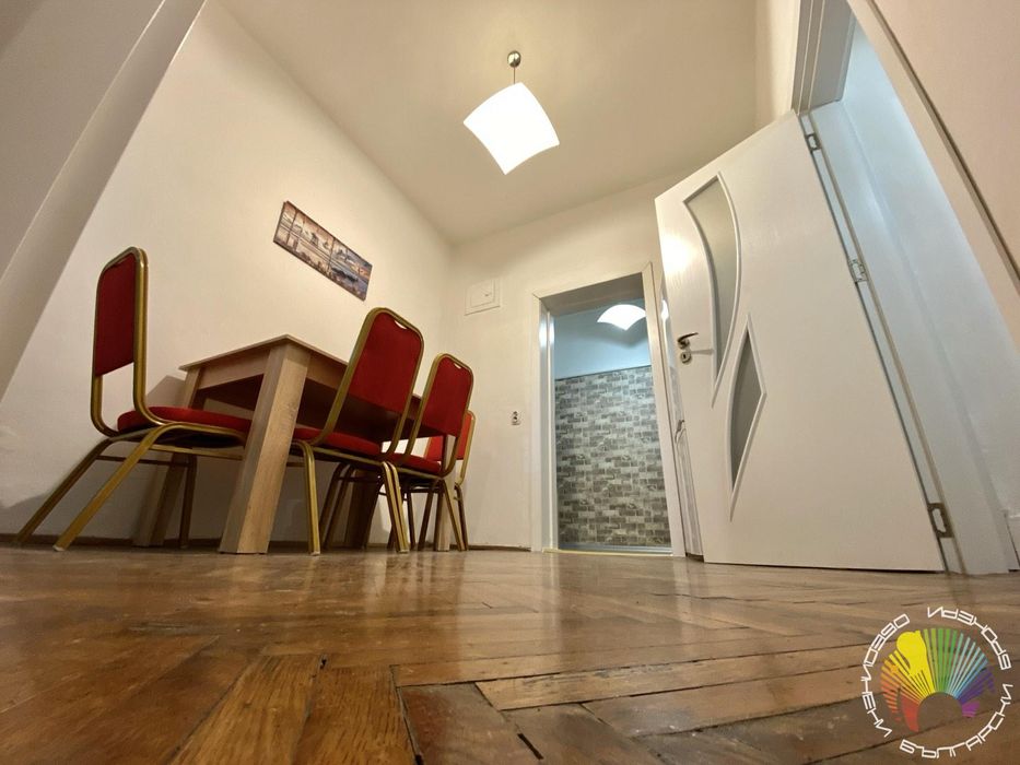 Дава се под наем Тристаен апартамент в Бургас, Център - 65 кв.м за 408 € - Снимка #4