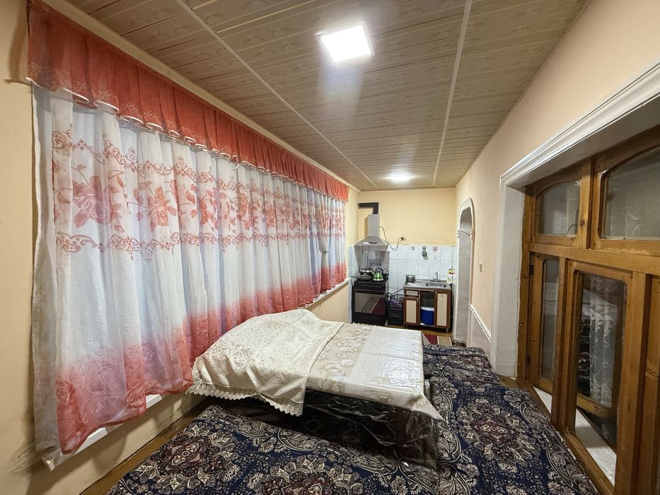 Уй сотилади 2- қават 3 хона юбилейни офис маркет орқасида