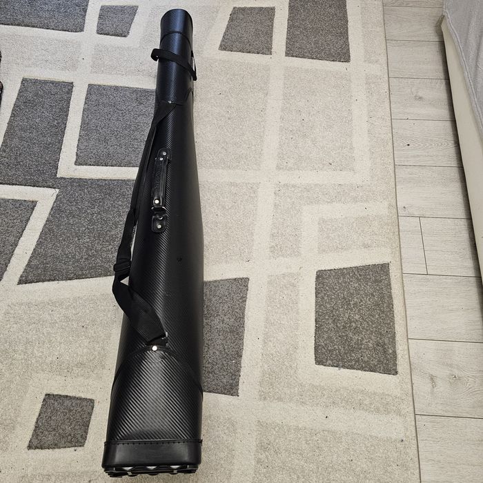 Калъфи за риболовни пръчки и принадлежности.