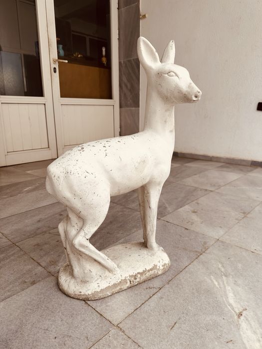 Тежка каменна градинска фигура – сърна / елен, 79 см