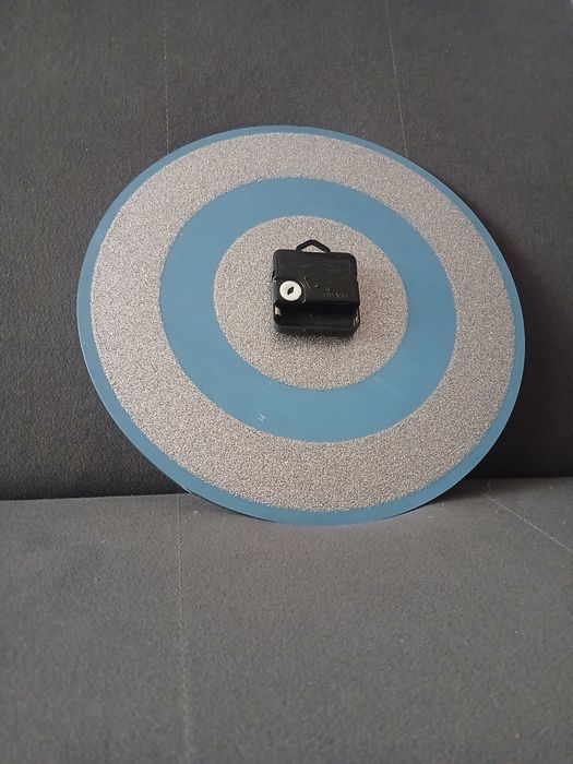 Ceas de perete electronic