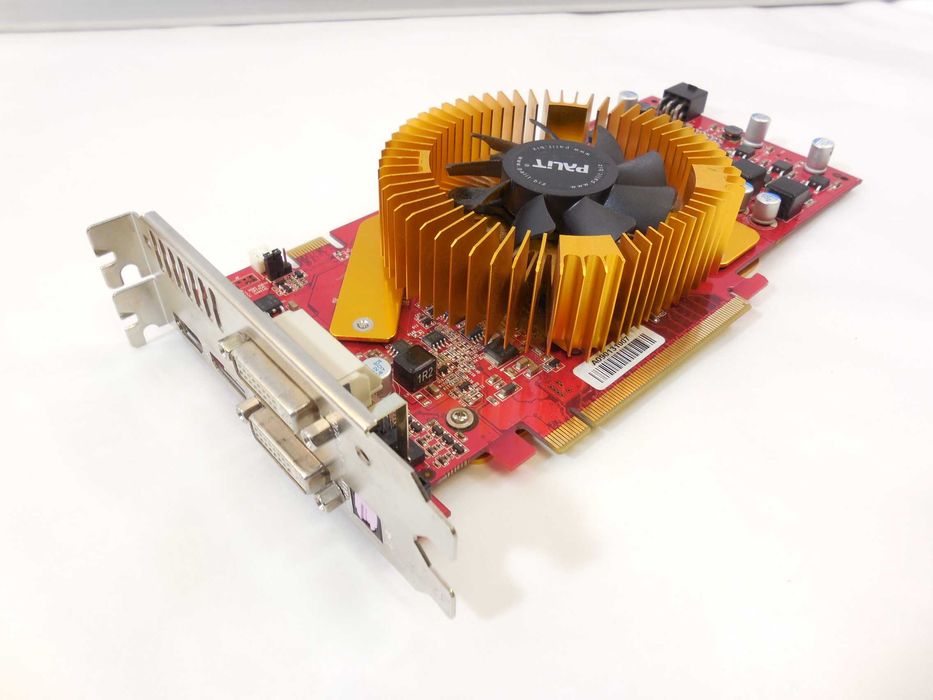 ВидеокартаPalitGeForce®9600GT,1GB,GDDR3,256 бит,2xDVI,HDMI,DisplayPort