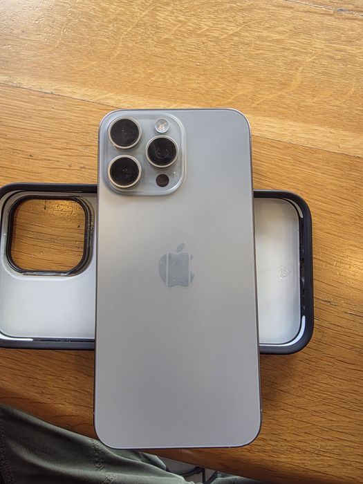 Iphone 15 pro Max + Apple watch 7 series LTE