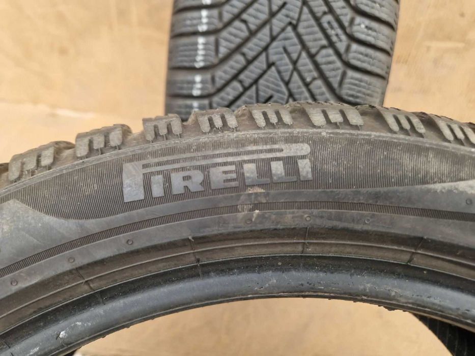 2 Pirelli R17 225/45
Зимни гуми 
DOT3422