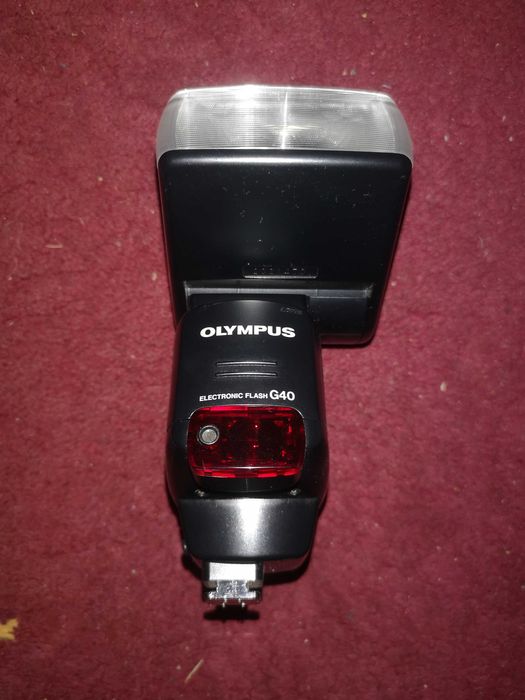 Bliț Nikon și Olympus