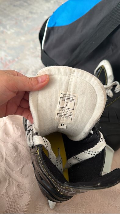 Продам коньки для занятия хоккем