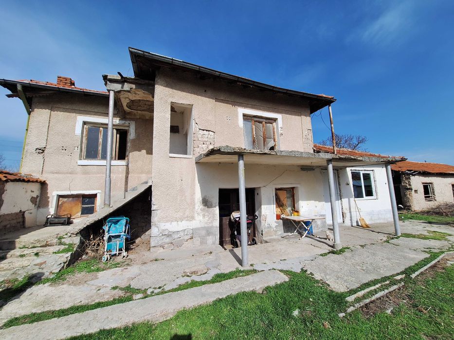 Продава се Къща в Асеновград - 600 кв.м за 125 €/кв.м - Снимка #1