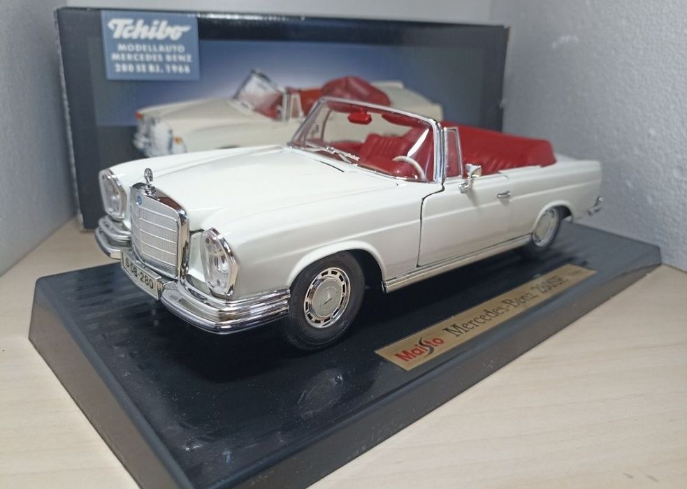 Mercedes Benz macheta maisto1:18
Scara 1:18
Maisto 

Fotografiile fac