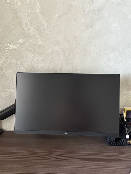 Монитор LG 180hz