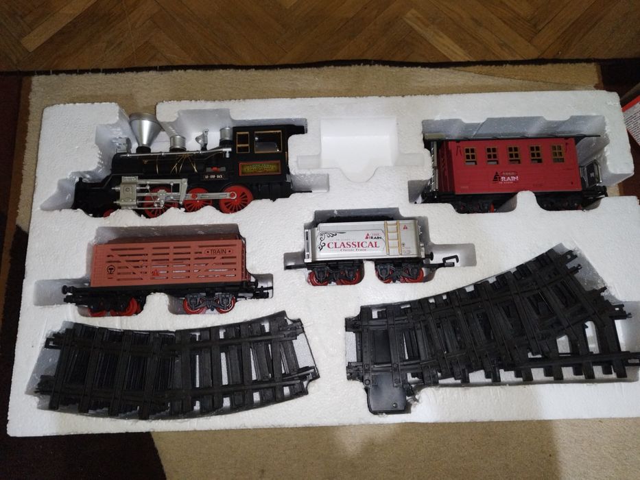 Vand un trenulet pentru copii