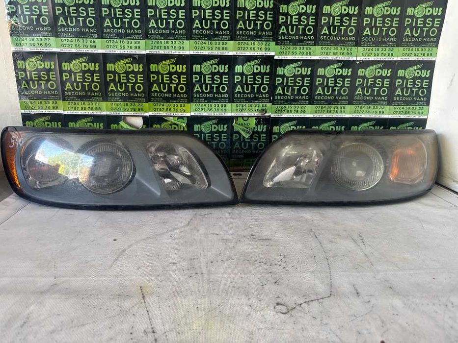 Faruri Volvo S40 2004-2012 far dreapta 30698886 far stanga 30698885
