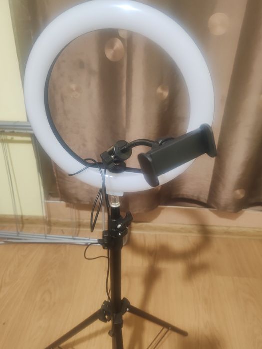 Продавам селфи ринг