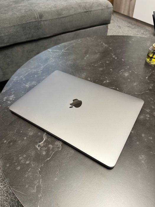 MacBook Pro 13 2017 Touchbar i7