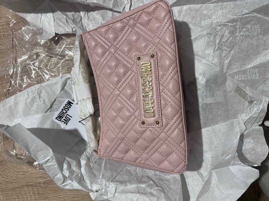 Розова малка чанта Love Moschino