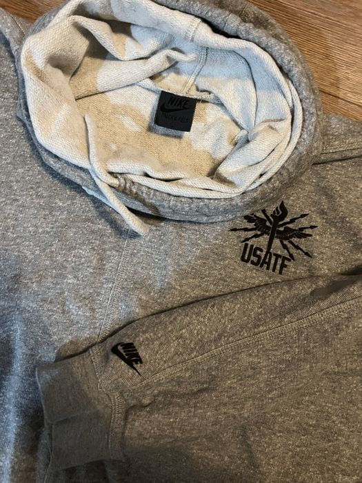 Nike  блуза и потник носени няколко пъти 20  лв /бр-