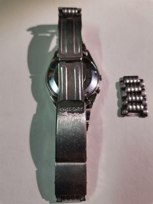 Vind ceas Orient automatic.