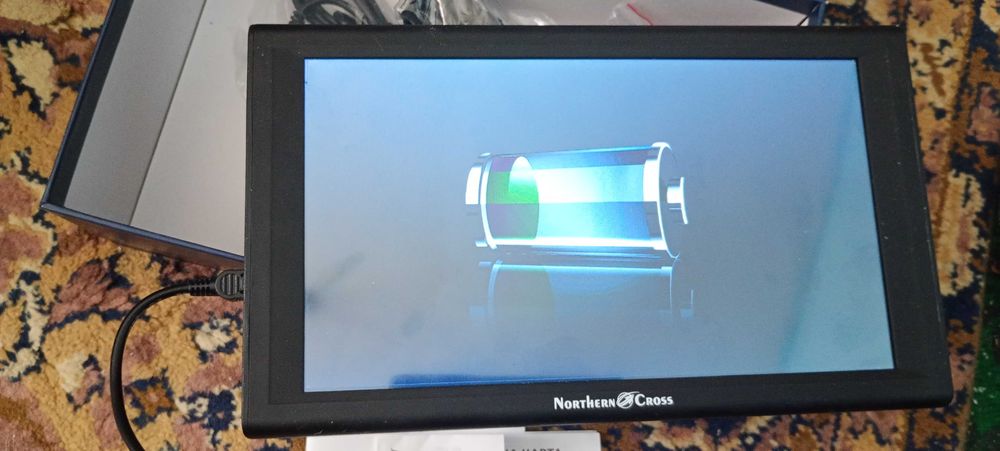 North Cross 9  GPS навигация 9 инча, 8GB, 256MB,за камиони