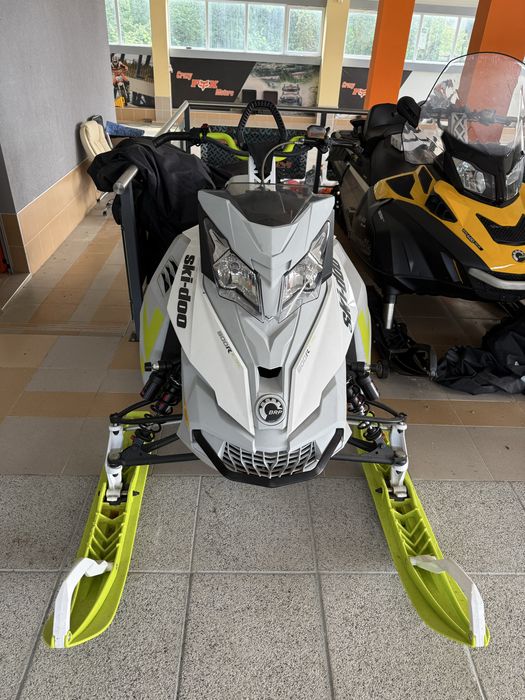 SkiDoo Snowmobil Ski Doo 800