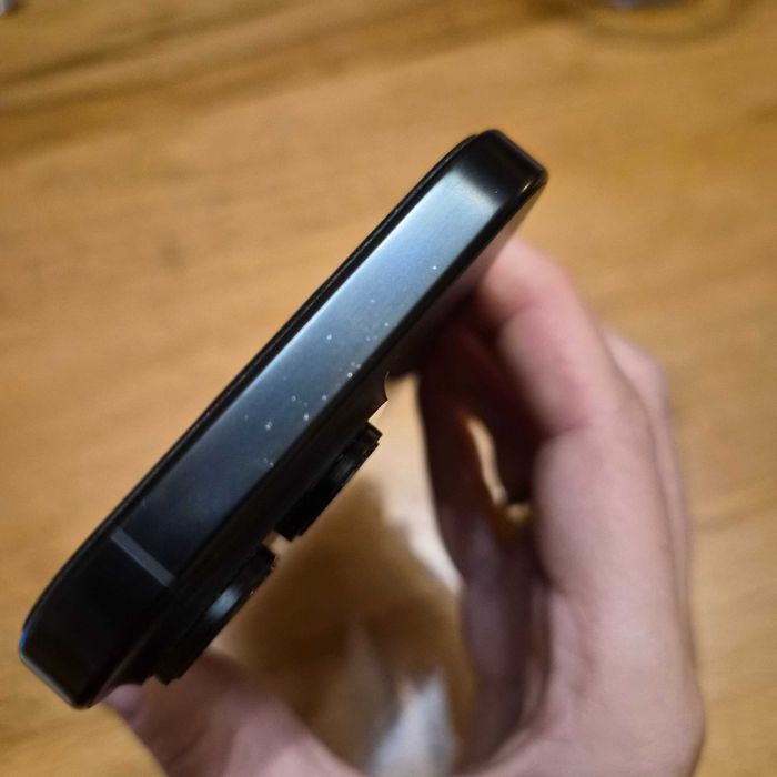 IPHONE 16 PRO с гаранция