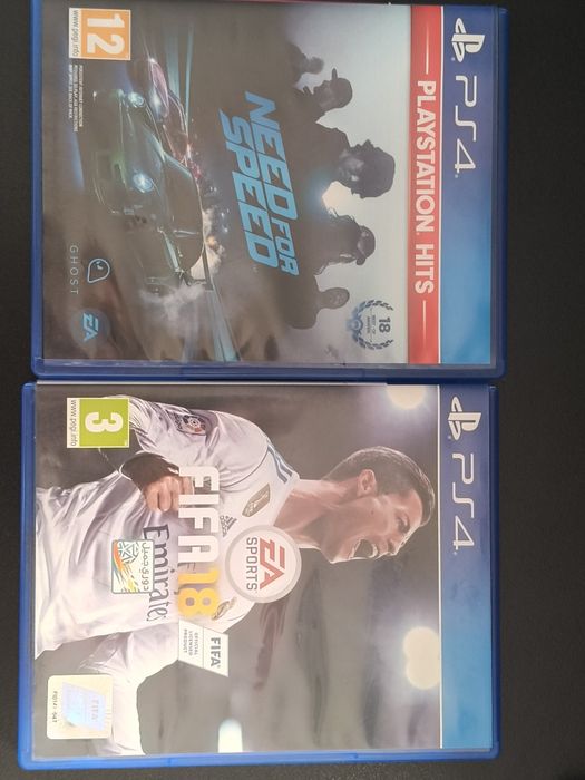 Vând PS 4 SLIM in stare foarte bună