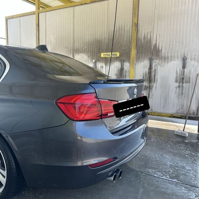 P style Спойлер за Багажник BMW F30