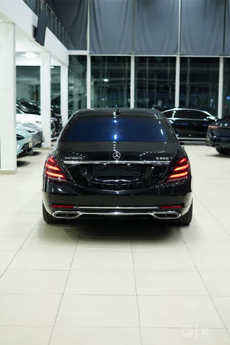 Mercedes Benz W222 S600 V12 Maybach
