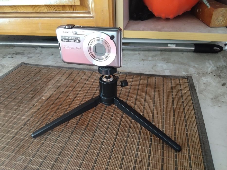 Оригинална растягаща се немска стойка за камери и фотоапарати