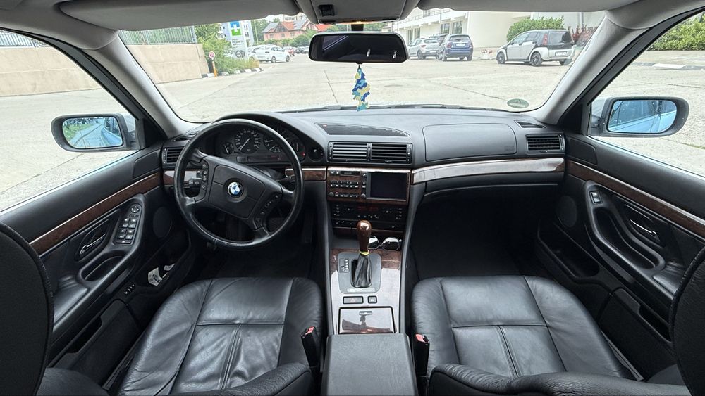 Bmw E38 728i an 1998 benzina automat 5600€