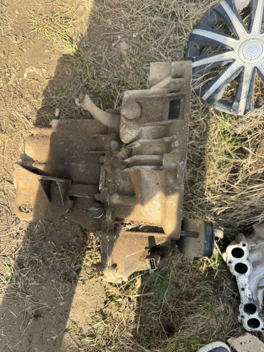 Каробка 35 000, матор 100 000