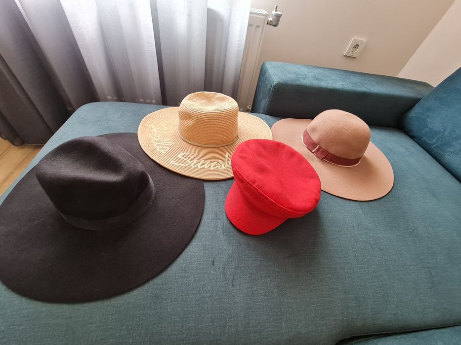 Шапки, Блейзър Zara, Liu Jo, Bershka