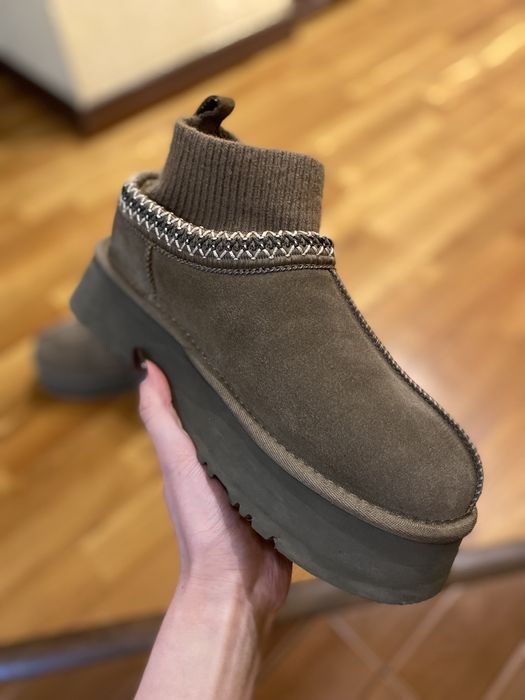 Угги новые. Цвет хакки