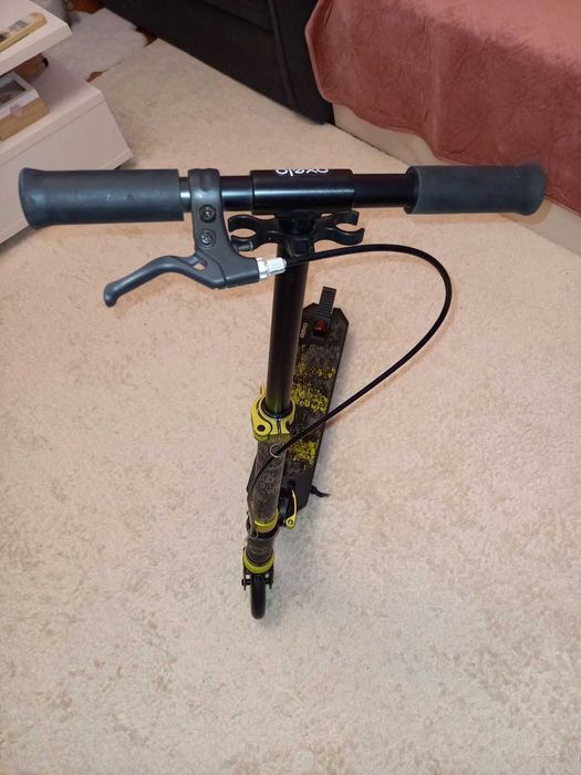 Алуминиева сгъваема тротинетка с амортисьор и спирачка