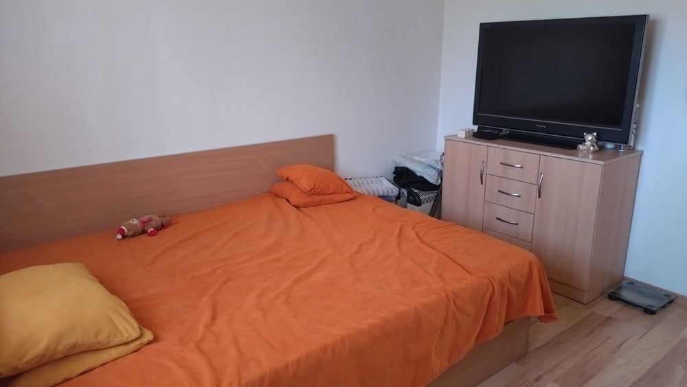 Дава се под наем Къща в с. Поляна, Област Силистра - 200 кв.м за 130000 € - Снимка #13