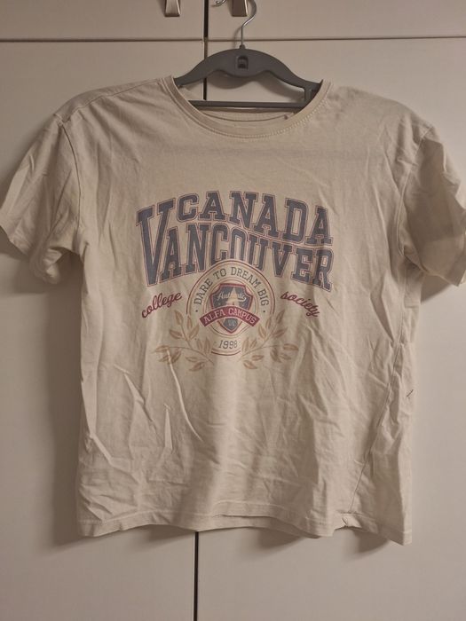 Три бели тениски