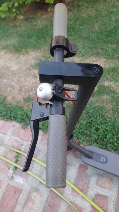 Trotineta Xiaomi m365, aprope noua