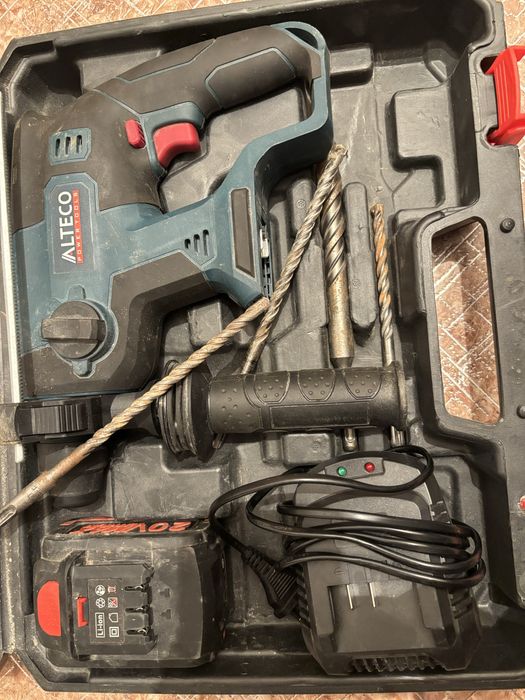 ПродаетсЯ Перфоратор