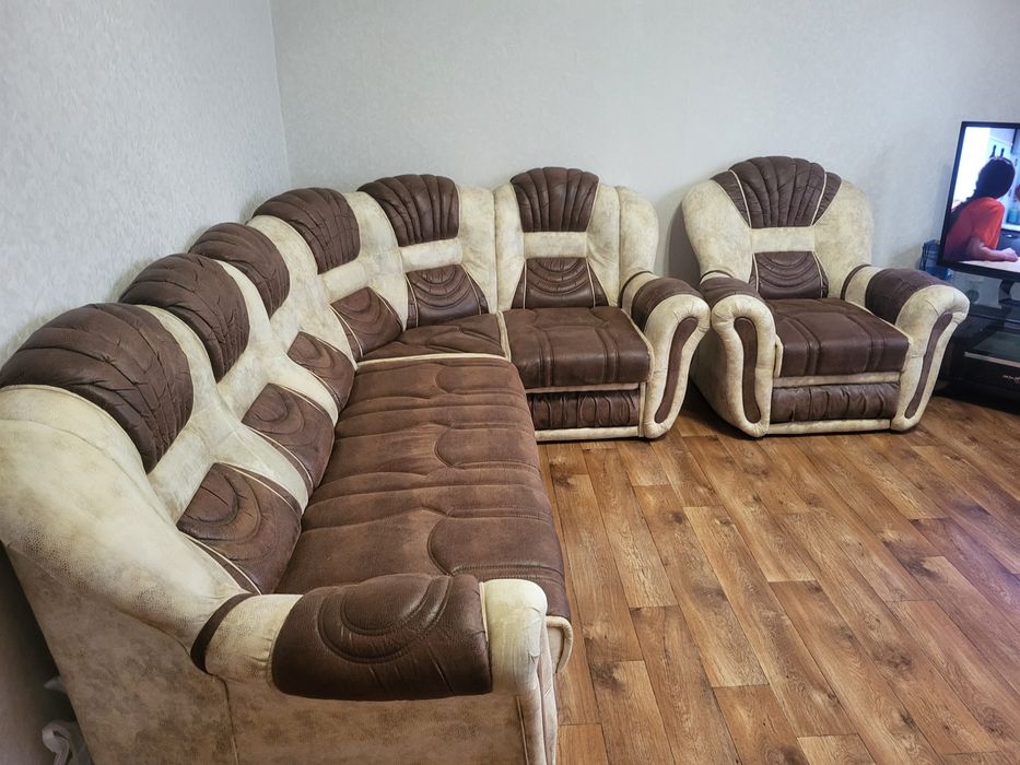 Угловой диван + кресло