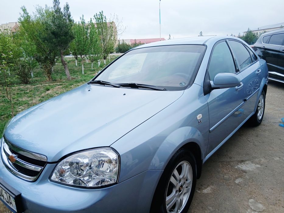 Шевролет лассети сотилади